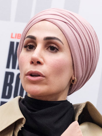 Portrait of Tahereh Mafi