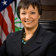 Portrait of Lisa Jackson