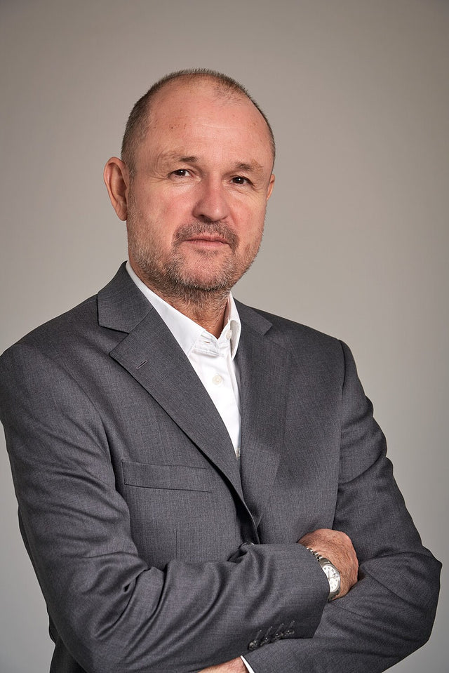 Portrait of Michael Schmidt