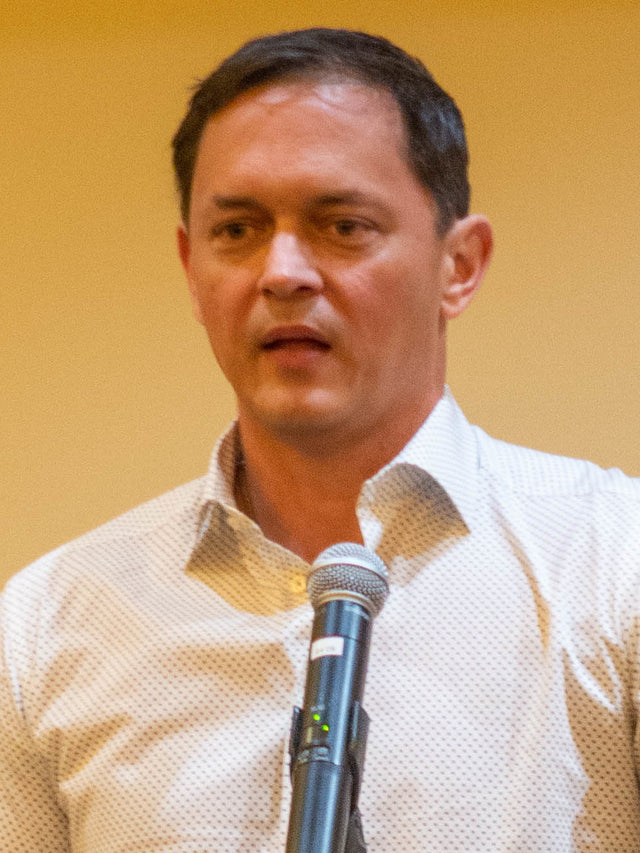 Portrait of Mark Greaney