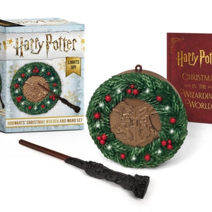 Harry Potter Hogwarts Christmas Wreath and Wand Set