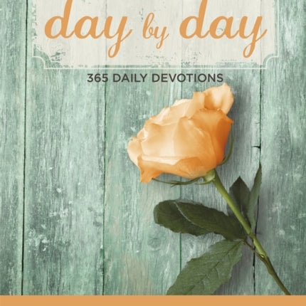 Trusting God Day by Day: 365 Daily Devotions