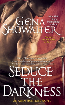 Seduce the Darkness Alien Huntress
