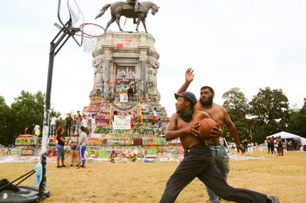 Mel D. Cole: American Protest. Photographs